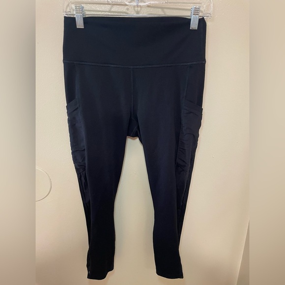 Fabletics Pants - ✨Fabletics Ankle Length Powerhold Black Leggings Size M #A1